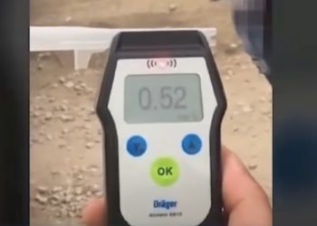 „Cât ați servit? — Oliacă”. Noi detalii despre tânăru prins beat la volan și fără permis într-un sat din raionul Ialoveni | VIDEO