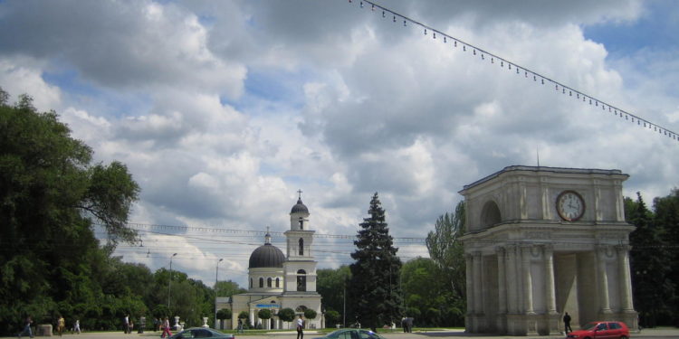 Комиссия по ЧС решила кто получит приоритетное право занять центральную площадь Кишинёва 21 мая | VIDEO