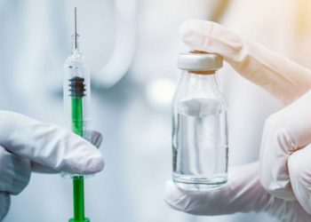 Opt mii de flacoane de vaccin contra hepatitei B, procurate de CNAM