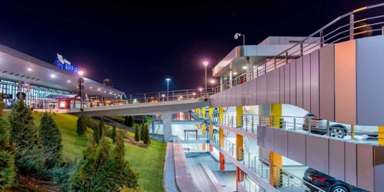 Regim special la parcarea de la Aeroportul din Chișinău. Când își vor putea recupera mașinile șoferii care le-au lăsat acolo până în 28 mai | VIDEO