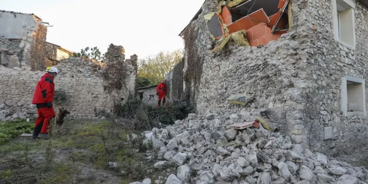 Во Франции разрушились несколько зданий из-за землетрясения