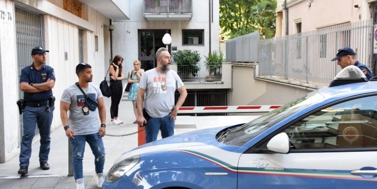 Итальянец убил свою жену из Молдовы и застрелился сам. Тела супругов обнаружил их сын