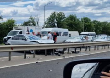 Легковушка всмятку: серьезное ДТП произошло в Ставченах