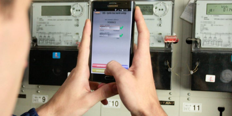 В Молдове за свет по умным счетчикам будет три тарифа