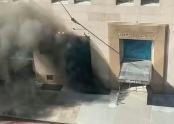 Здание Tiffany&Co в Нью-Йорке загорелось после роскошного ремонта