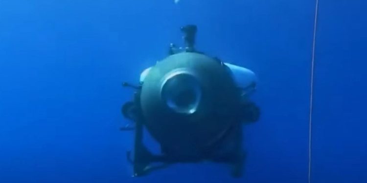 Компания-оператор пропавшего батискафа сочла членов экипажа аппарата погибшими