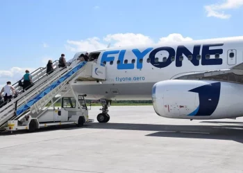 FlyOne a anulat zborurile spre Nisa și Parma. Precizările companiei aeriene