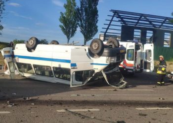 Подробности аварии с участием микроавтобуса вблизи села Кожушна: в каком состоянии семь человек, серьезно пострадавших накануне | VIDEO