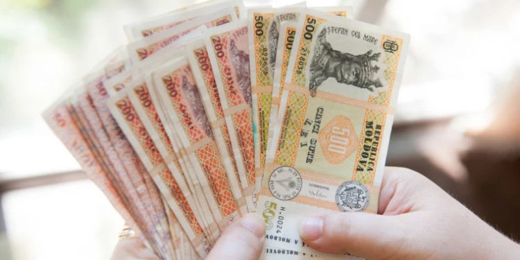 Specialiștii în domeniul informațiilor și a comunicațiilor ridică cele mai mari salarii în R. Moldova. Cât câștigă aceștia | VIDEO