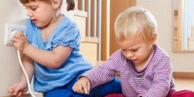 Tot mai multe incidente se produc în țară, cu implicarea copiilor. Oamenii legii îndeamnă părinţii să nu-şi lase copiii fără supraveghere: În caz contrar, riscă să fie sancţionaţi | VIDEO