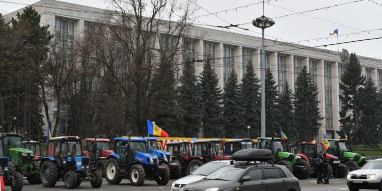 Fermierii vor să aducă tractoarele în PMAN pentru a protesta. Când ar urma să se întâmple