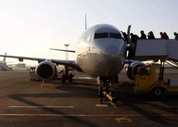 Cazul străinului căzut de pe trapa avionului. Avocatul Poporului: Acesta nu poate să se întoarcă în țara de origine deoarece s-ar afla în pericol | VIDEO