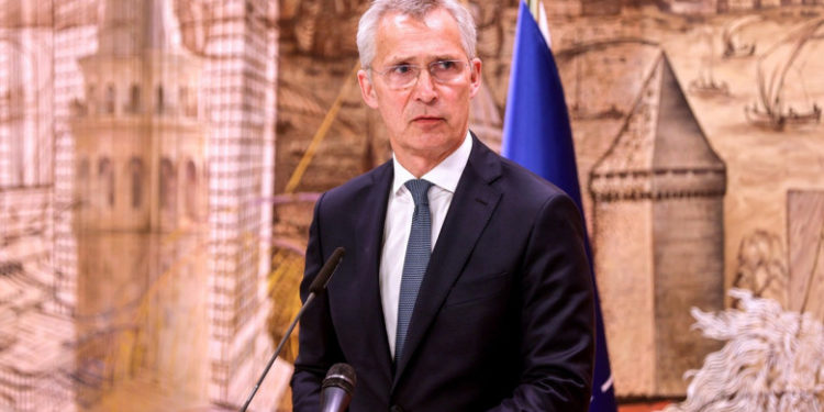 Bloomberg: Страны НАТО все чаще просят генсека Йенса Столтенберга остаться на посту еще на один год