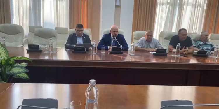 Discuții pe tonuri ridicate cu fermierii, la Guvern: „Domnule ministru, intrăm în incapacitate totală de plată”