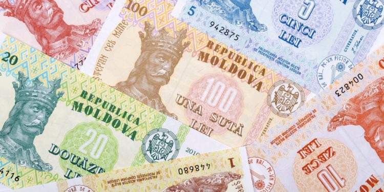 Prețul fructelor a luat-o în sus, în luna mai. Cu cât s-au scumpit medicamentele