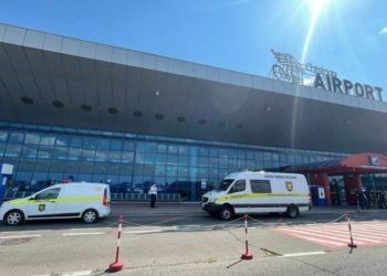 Aeroportul își reia activitatea, după ce cursele au fost suspendate din cauza atacului armat: Se instituie un regim special