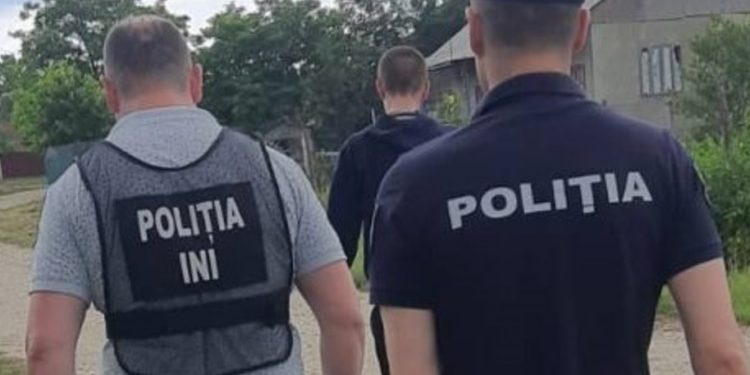 Sîngerei: Un bărbat și-ar fi omorât consăteanul după care l-ar fi îngropat. Polițiștii au reținut suspectul