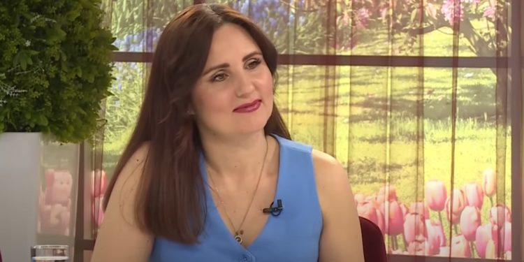 Hai să ne căsătorim: „Pasarea se sprijină pe aripi, iar femeia – pe umărul bărbatului!”