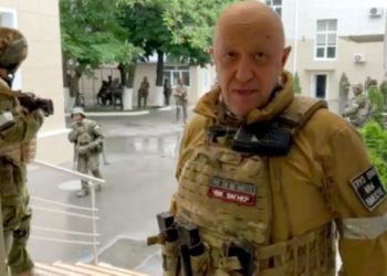 Evghenii Prigojin îi transmite lui Vladimir Putin că nu se va preda nimeni la ordinul lui