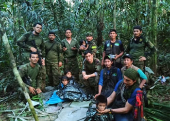 В Колумбии четверых детей нашли в джунглях через 40 дней после автокатастрофы