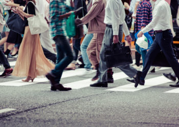 Sondaj: Tot mai mulți cetățeni optează pentru alegeri anticipate și evaluează situația în țară ca fiind una alarmantă. Partidul ”ȘOR” se află în topul preferințelor alegătorilor | VIDEO