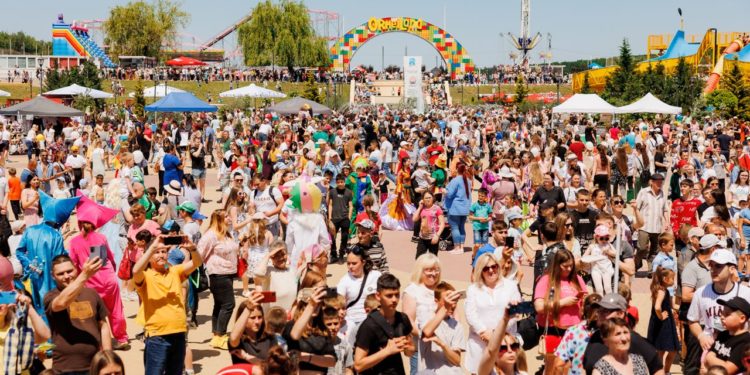 Parcul de distracții OrheiLand, redeschis cu mare fast, în prezența a 50 de mii de oameni. Ilan Șor: „Dragi copii, tot ce noi facem este pentru voi” | VIDEO