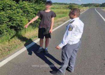 Dor de părinți: Un  minor de 14 ani, lăsat în grija bunicilor, a trecut râul Prut înot ca să ajungă la familia sa în Italia | VIDEO