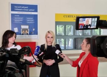 „Eu nu pot normal să activez în calitate de politician”. Deputatul Marina Tauber rămâne în arest la domiciliu. Examinarea recursului a avut loc și de această dată pe fondalul protestelor organizate de susținătorii Partidului ȘOR | VIDEO