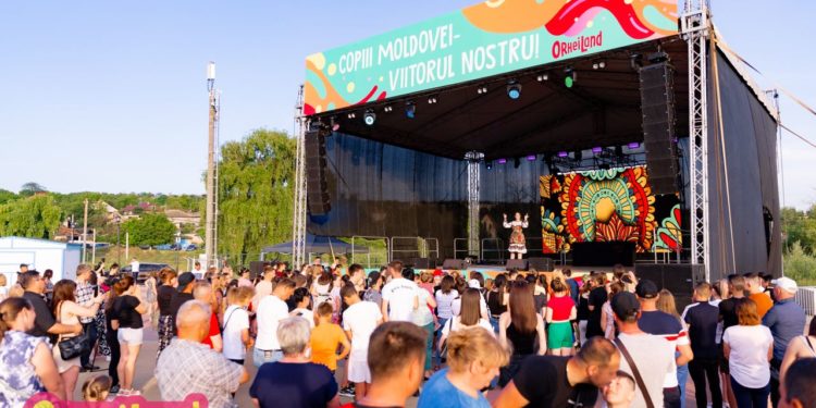 „Mi-aș dori să existe mai multe astfel de parcuri în toată țara”. Copiii și adulții care vor veni în fiecare weekend, la OrheiLand, vor avea parte de surprize | VIDEO