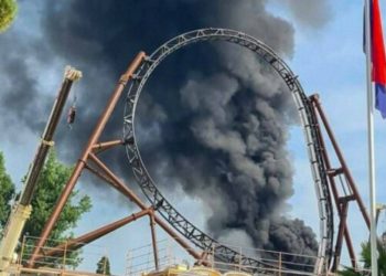 В Германии загорелся самый большой в стране парк развлечений