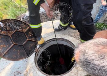 Tragedie în stânga Nistrului. Doi muncitori au decedat în timpul unui incident în canalul de canalizare unde efectuau lucrări de reparație | VIDEO