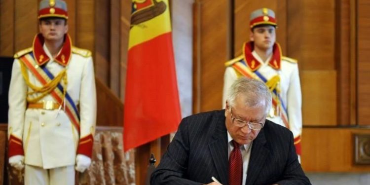 Un „om – epocă” a trecut în neființă. Mesajul plin de durere al familiei ex-președintelui Curții Constituționale, Victor Pușcaș, după decesul acestuia