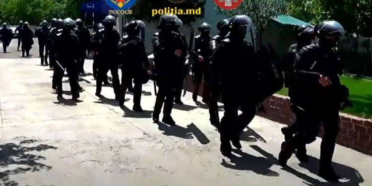 13 percheziții la Penitenciarul Pruncul și în Chișinău, într-un dosar ce vizează o organizație criminală