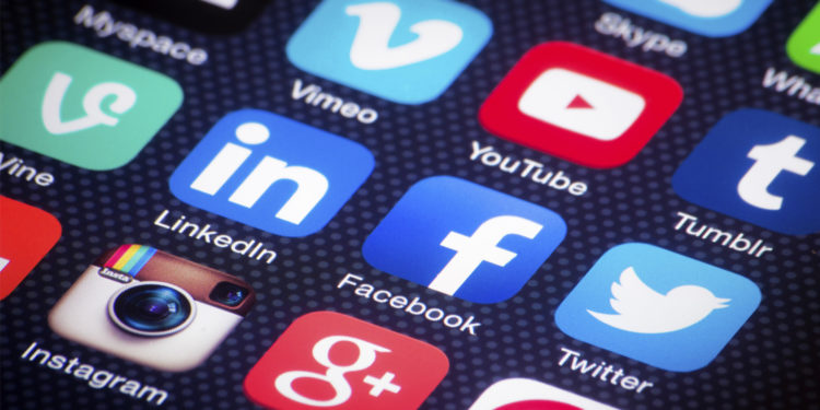Gata cu conturile false pe rețelele sociale: Posesorii acestora riscă să ajungă la pușcărie | VIDEO