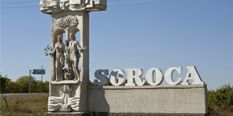 Moarte cu semne de întrebare în raionul Soroca: Un italian a fost găsit zăcând fără suflare în curtea concubinei sale