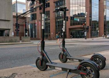 Trotinetele electrice, un pericol pe drumurile publice. Cum trebuie conduse