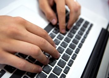 Роскомнадзор предупредил о возможных ограничениях интернета в регионах, где действует режим контртеррористической операции