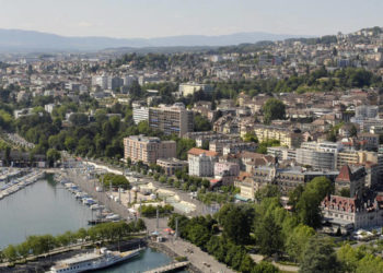 Violențele din Franța se extind în Elveția: La Lausanne, mai mulți adolescenți au spart geamuri și au atacat polițiști cu pavele