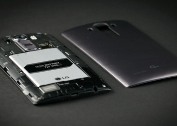 ЕС переходит на гаджеты только со съемными аккумуляторами