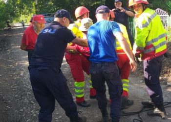 Застрял в колодце для водомеров: спасательная операция в Фалештах
