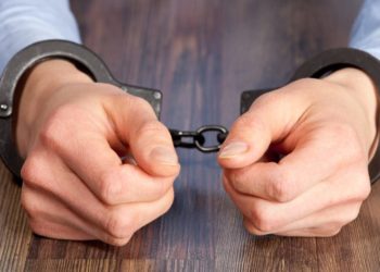 Суд вынес приговор мужчине, который дважды продал квартиру в Кишиневе