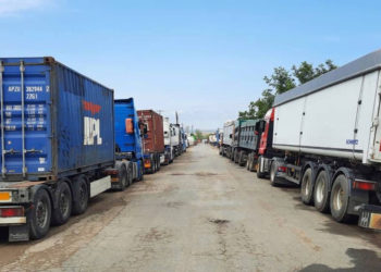 На КПП в Джурджулештах грузовой транспорт не может выехать из Молдовы