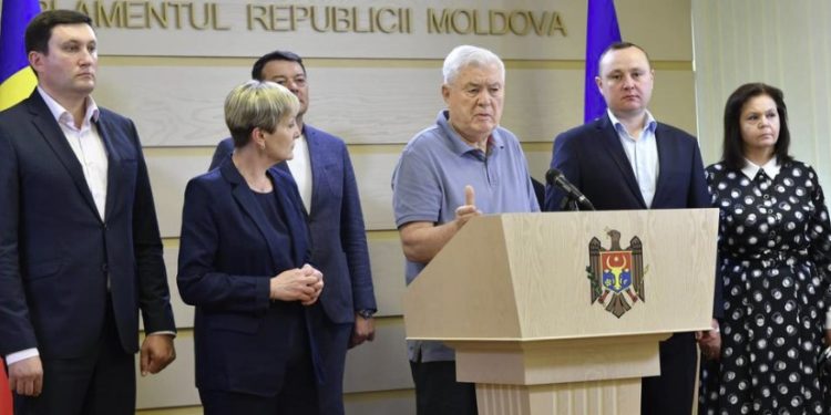 Deputații BCS, la fel ca și cei ai Partidului „ȘOR”, boicotează ședințele Parlamentului. Vlad Bătrâncea: Atragem atenția misiunilor diplomatice! Toate propunerile opoziției sunt ignorate | VIDEO