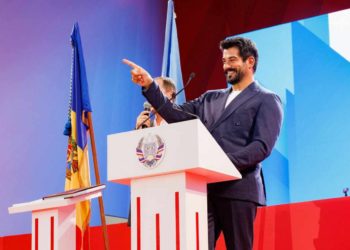 Бурак Озчивит: „Турция рядом с гагаузами. Мы поделимся с вами нашей культурой и любовью”