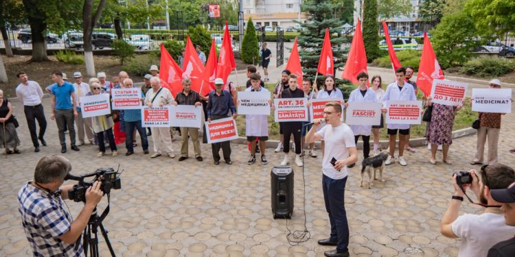 Partidul “Renaștere” cere demisia ministrului sănătății Ala Nemerenco, după scandalul de la Spitalul Republican: „În loc să întreprindă măsuri, aceasta apără imaginea medicului” | VIDEO