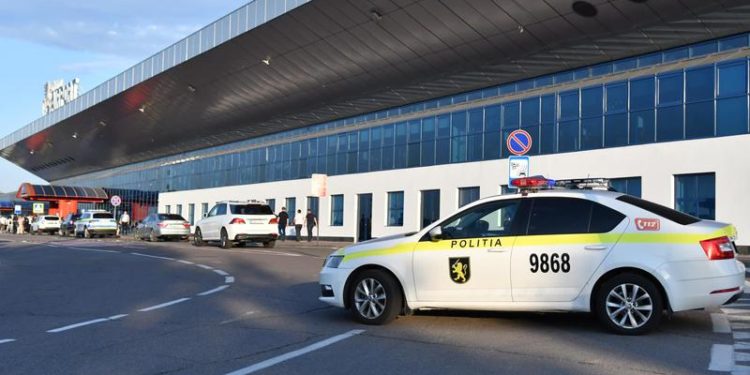 Аэропорт Кишинева возобновил работу в особом режиме после инцидента с перестрелкой