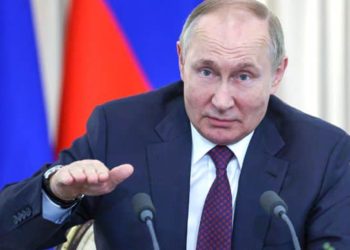 Vladimir Putin afirmă că Rusia are „stocuri suficiente” de bombe cu dispersie şi le va folosi dacă va fi necesar