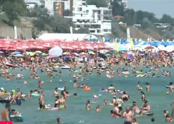 Marea transformată în toaletă. Medic, despre E.Coli: Transmiterea e din apa contaminată cu materii fecale