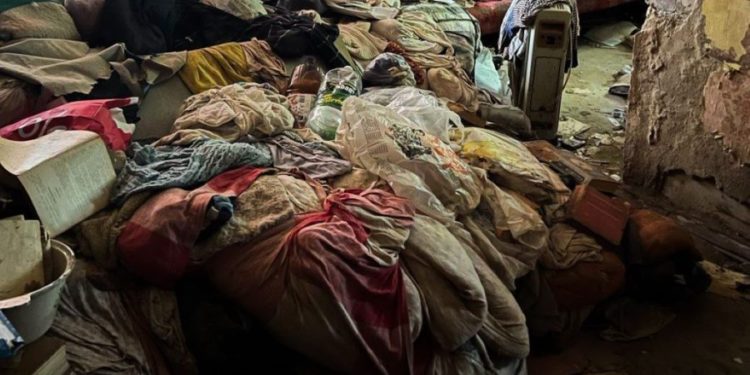 Imagini grețoase dintr-un apartament din Chișinău. Autoritățile anunță ce măsuri au întreprins | FOTO