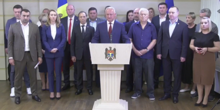 „Nu mai reprezintă interesele cetățenilor”. BCS va iniția o moțiune de cenzură împotriva Guvernului Recean. Cum comentează cei de la PAS | VIDEO